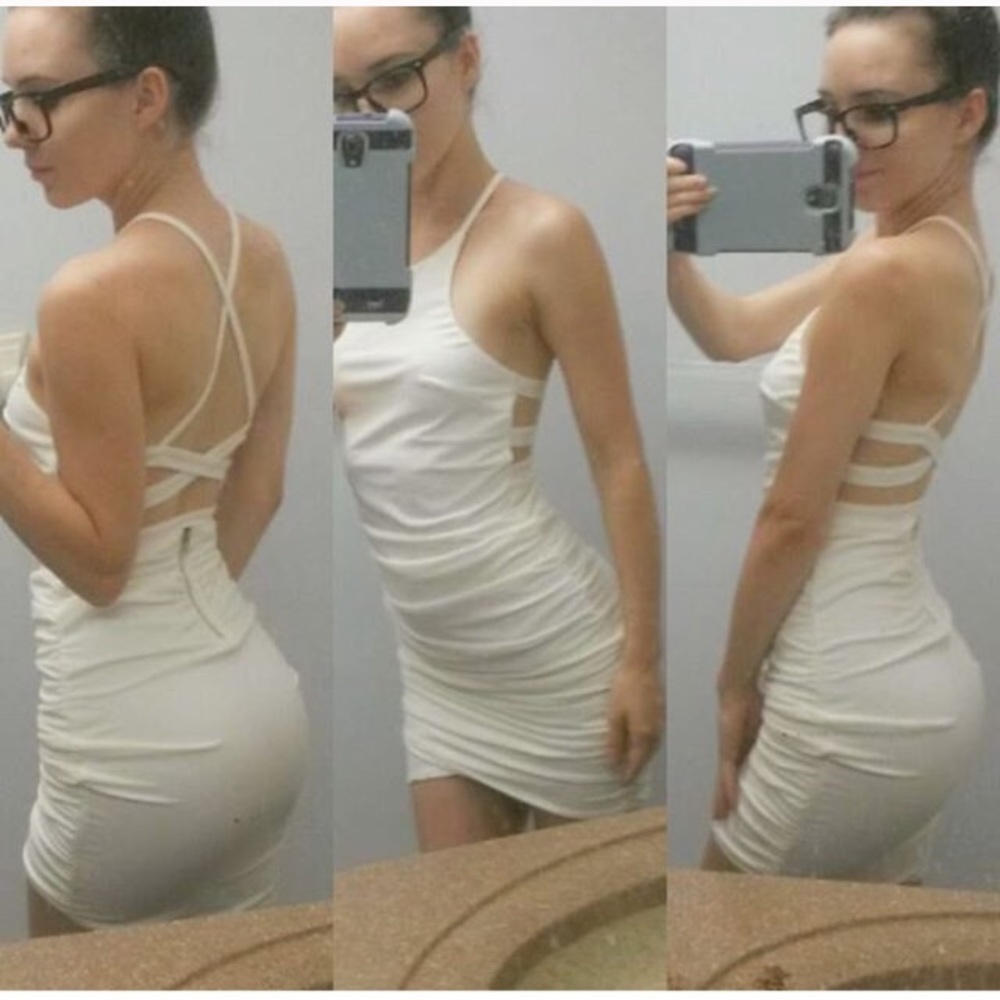 💜FASHION NOVA & GUESS DRESSES BUNDLE💜 - Picture 7 of 7